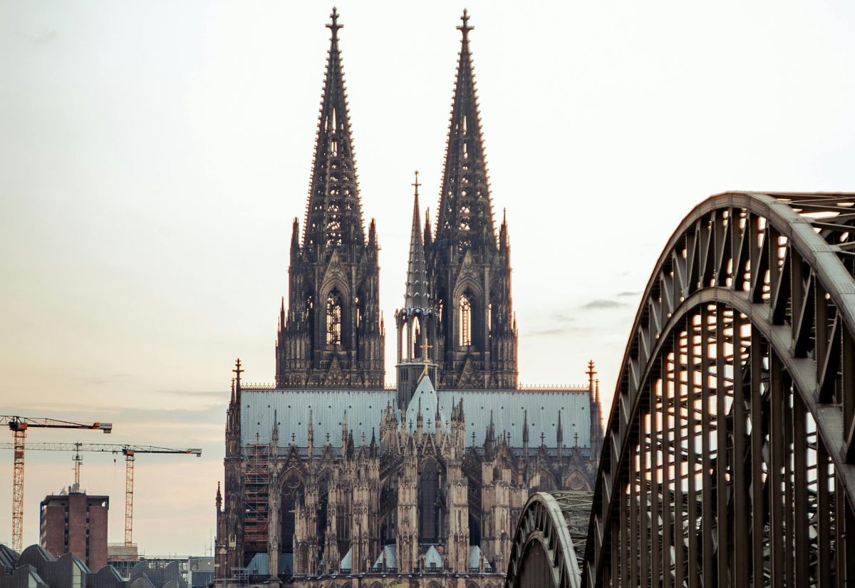 Nhà thờ Cologne – Kiệt tác kiến trúc Gothic và biểu tượng của nước Đức. 