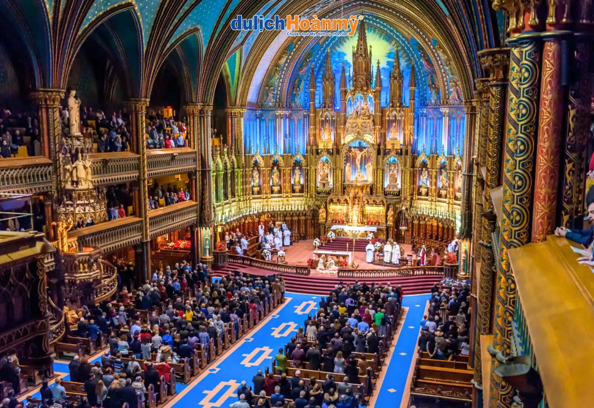 Du lịch Montreal: Kinh nghiệm khám phá thành phố lãng mạn nhất Canada 3 nhà thờ Notre-Dame Basilica