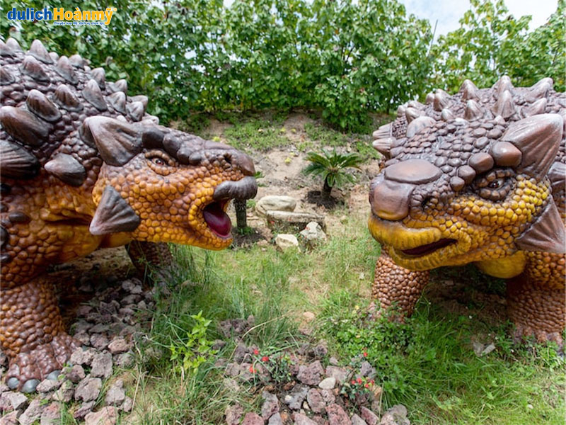 Loài Parasaurolophus với chiếc “mào” trên đầu vốn dĩ là sự phát triển của hộp sọ. Đây là loài khủng long ăn cỏ có thính giác cực nhạy. Loài Parasaurolophus với chiếc “mào” trên đầu vốn dĩ là sự phát triển của hộp sọ. Đây là loài khủng long ăn cỏ có thính giác cực nhạy.