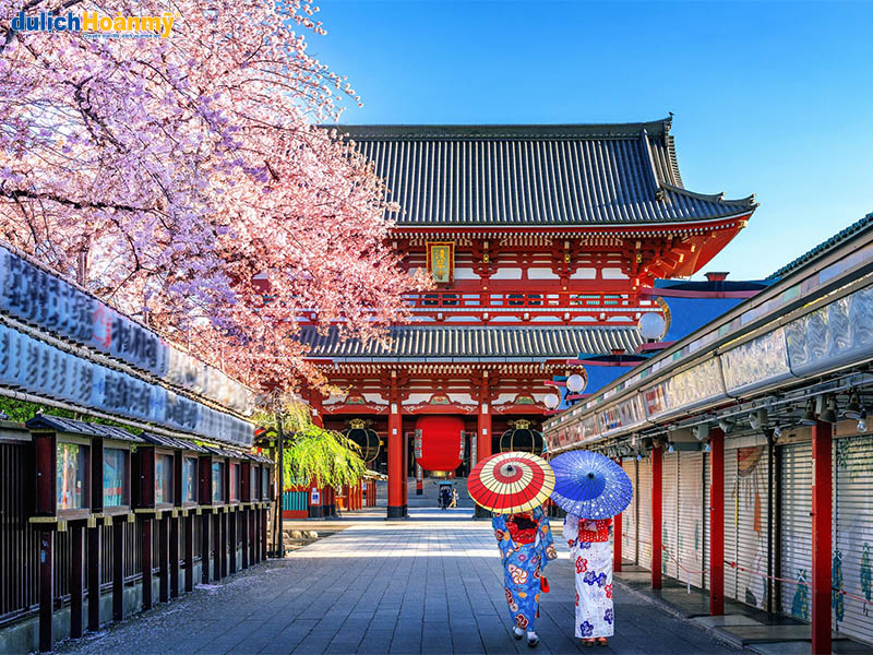 Đền thờ Asakusa Kannon hay còn được gọi là Sensoji - một ngôi đền cổ thuộc vùng Asakusa