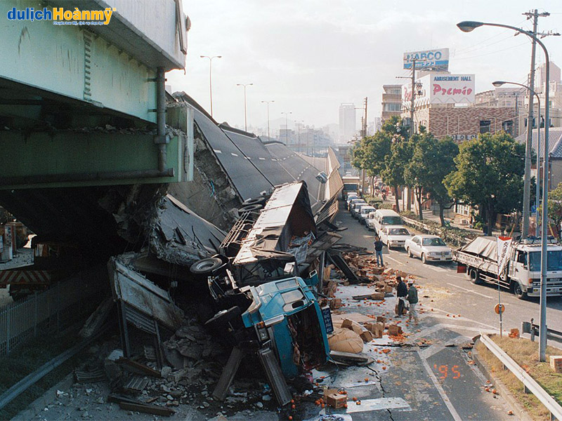 Sức tàn phá kinh hoàng của trận động đất tấn công Kobe năm 1995.