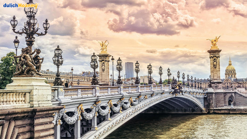 Cầu Alexandre III - Biểu tượng lộng lẫy bậc nhất của Paris - Du Lịch ...