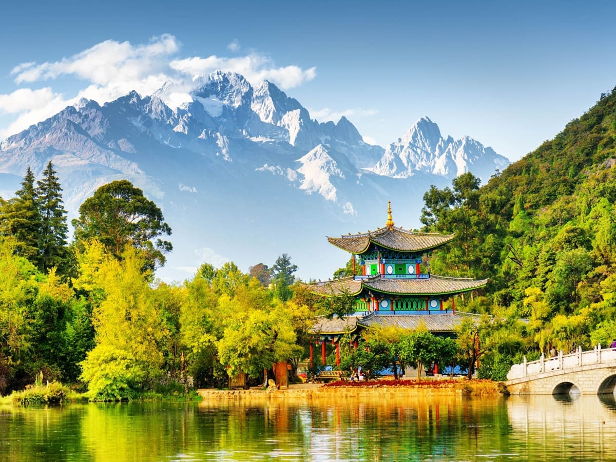 Lệ Giang Trung Quốc: Cổ trấn đẹp như tranh giữa lòng Vân Nam 5 Công viên Hắc Long Đàm