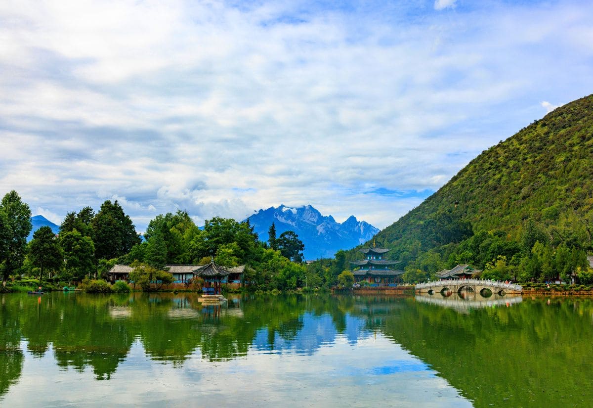 Lệ Giang Trung Quốc: Cổ trấn đẹp như tranh giữa lòng Vân Nam 1 Lệ Giang
