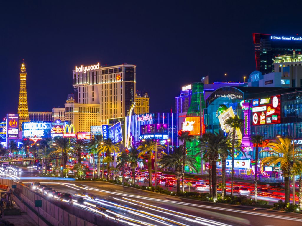 Tour du lịch 30/04 siêu vui, đa dạng lựa chọn cho gia đình 6 las vegas soi dong