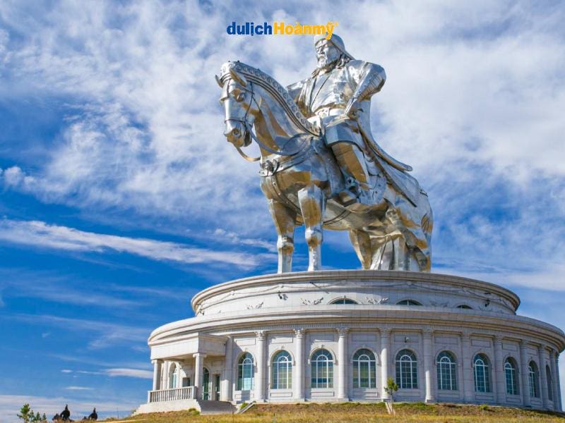 quần-thể-tượng-chinggis-khan