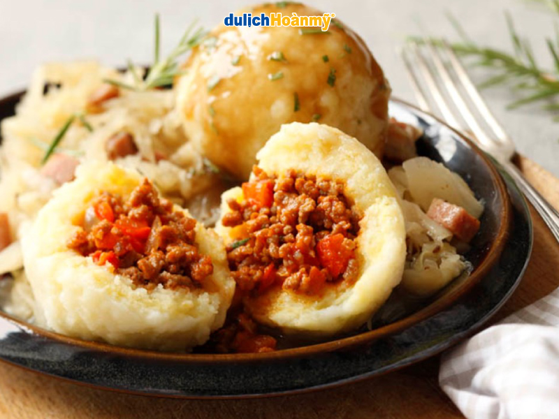 Bánh bao truyền thống Knödel Bánh bao truyền thống Knödel