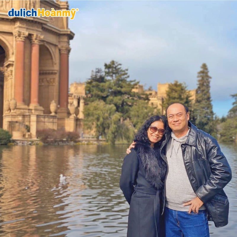 Tour đi Mỹ 10 ngày - Hành trình khám phá kỳ quan tuyệt mỹ 4 Du khách Hoàn Mỹ tại Bảo tàng “Cung điện mỹ thuật”