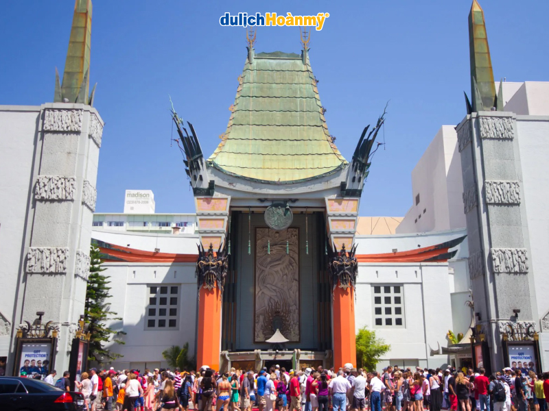 Rạp hát Chinese Mann hay còn gọi là TCL Chinese Theatre Rạp hát Chinese Mann hay còn gọi là TCL Chinese Theatre