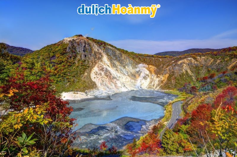 Hành trình mùa thu Hokkaido: Ngắm lá đỏ Furano và khám phá thiên nhiên hùng vĩ 1 Hành trình mùa thu Hokkaido