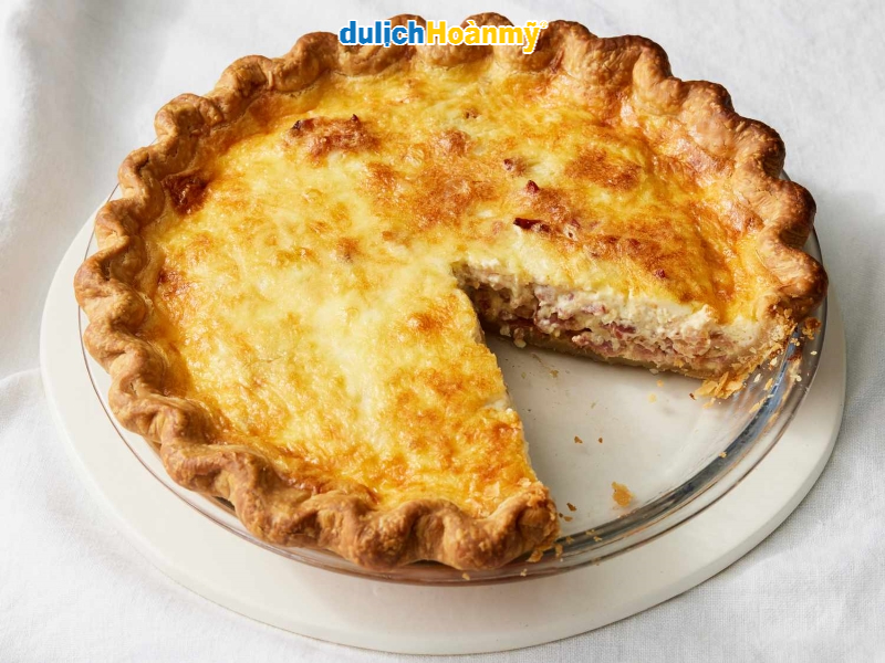 Khám phá tinh hoa ẩm thực Pháp: Hành trình bùng nổ vị giác 11 Quiche Lorraine