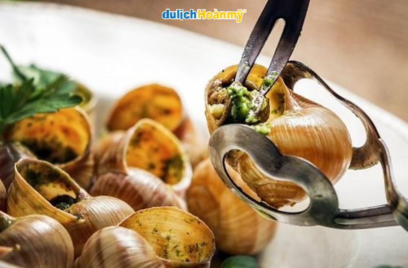Khám phá tinh hoa ẩm thực Pháp: Hành trình bùng nổ vị giác 6 Escargot