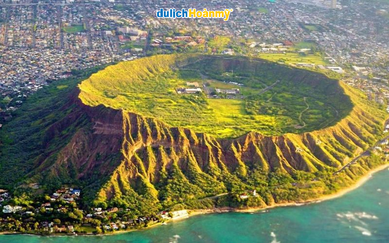 Bờ Tây nước Mỹ gồm những bang nào? 8 điểm đến nổi bật nhất 34 Núi lửa Diamond Head là một trong những địa danh biểu tượng của Honolulu