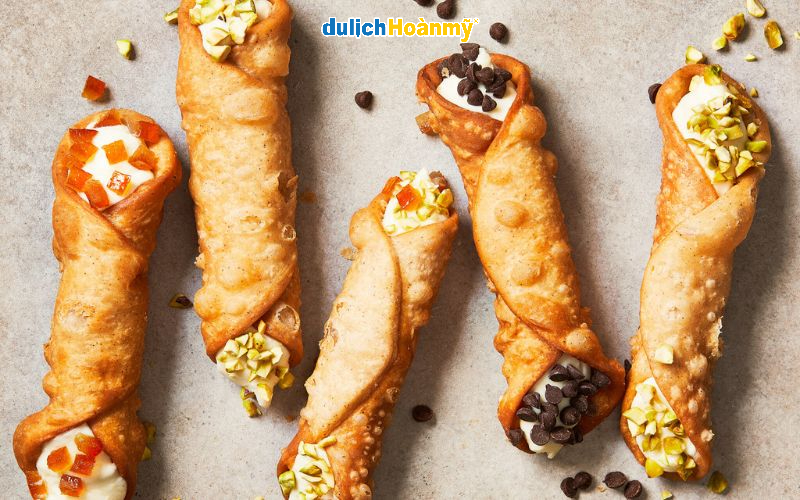 Khám phá ẩm thực Ý: Những món ăn nổi tiếng và văn hóa ẩm thực đặc sắc 31 Cannoli là một món tráng miệng nổi tiếng của Sicily