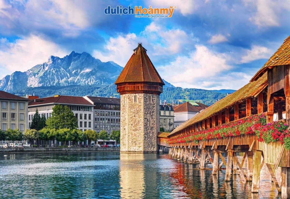 Thành phố Lucerne: Kinh nghiệm du lịch & điểm đến hấp dẫn 4 Cầu gỗ Chapel