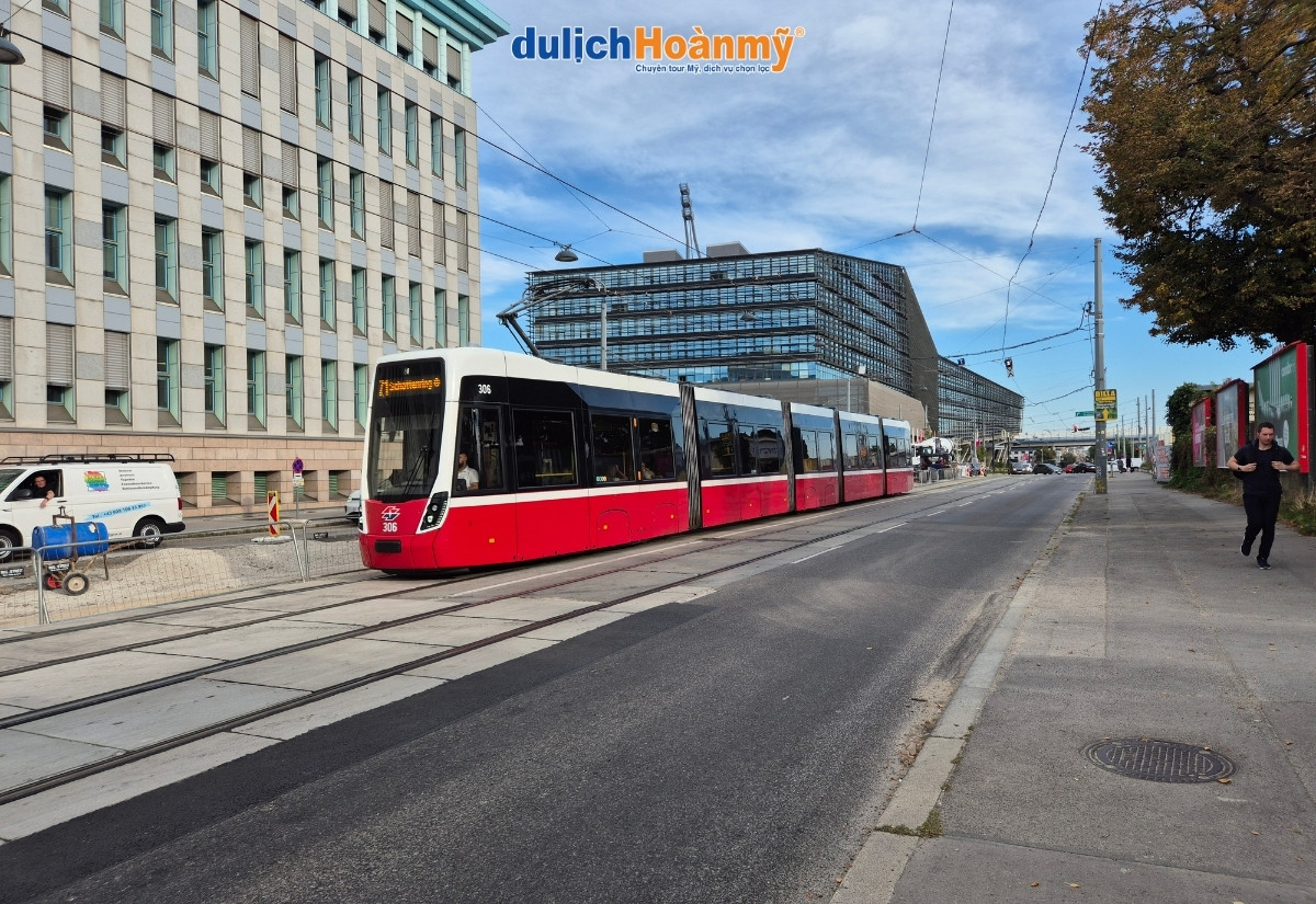 Du lịch Vienna: Khám phá trái tim văn hóa châu Âu 3 tàu Tram