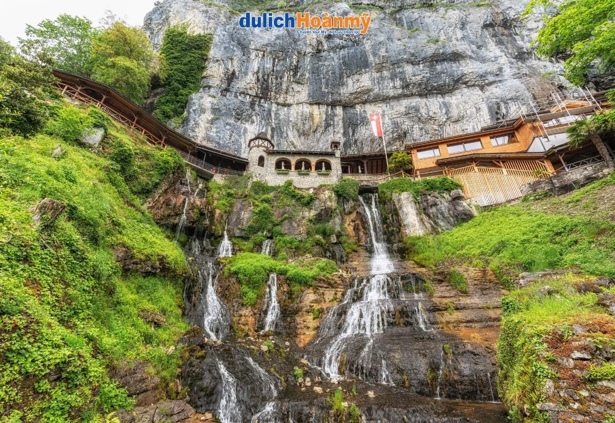 Khám phá Interlaken - Viên ngọc xanh giữa lòng dãy Alps Thụy Sĩ 7 hang động St. Beatus