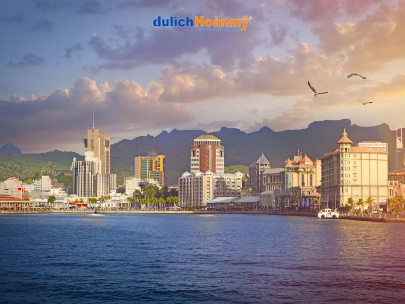 Port Louis-100