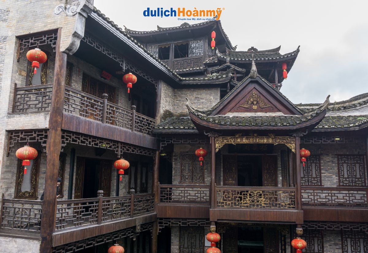 Phượng Hoàng Cổ Trấn: Trải nghiệm độc đáo không thể bỏ lỡ 10 Bảo Tàng Cổ Thành
