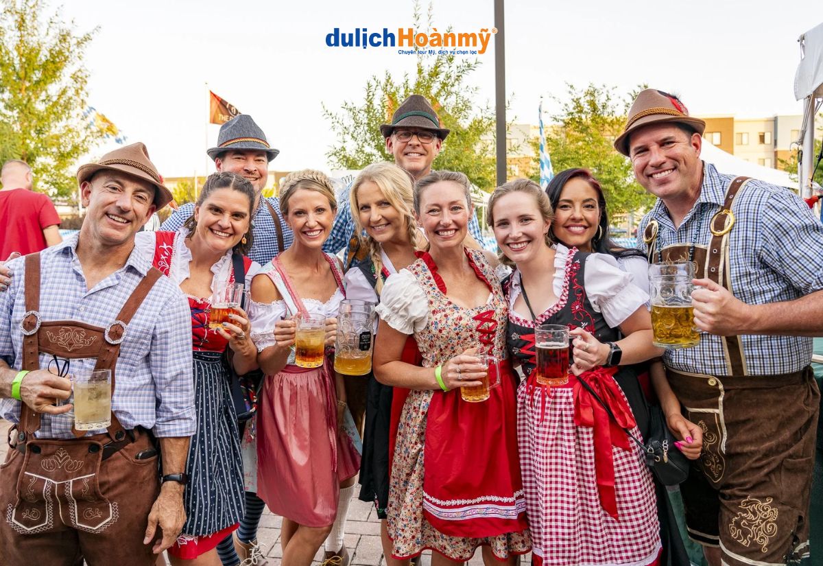 Lễ hội bia Oktoberfest: Thời gian diễn ra & các trải nghiệm độc đáo 4 lễ khai mạc lễ hội bia Đức Oktoberfest