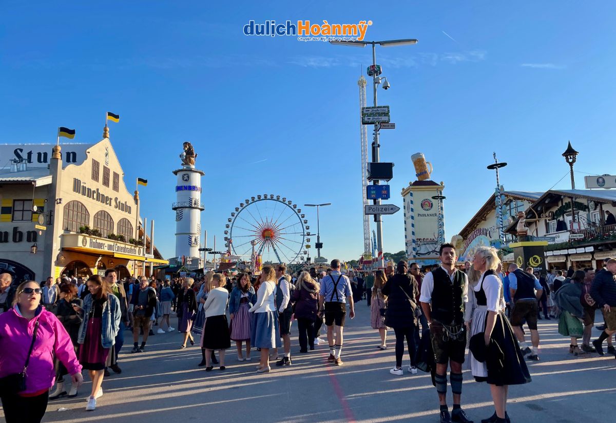 Lễ hội bia Oktoberfest: Thời gian diễn ra & các trải nghiệm độc đáo 3 Lễ hội bia Oktoberfest được tổ chức tại Theresienwiese