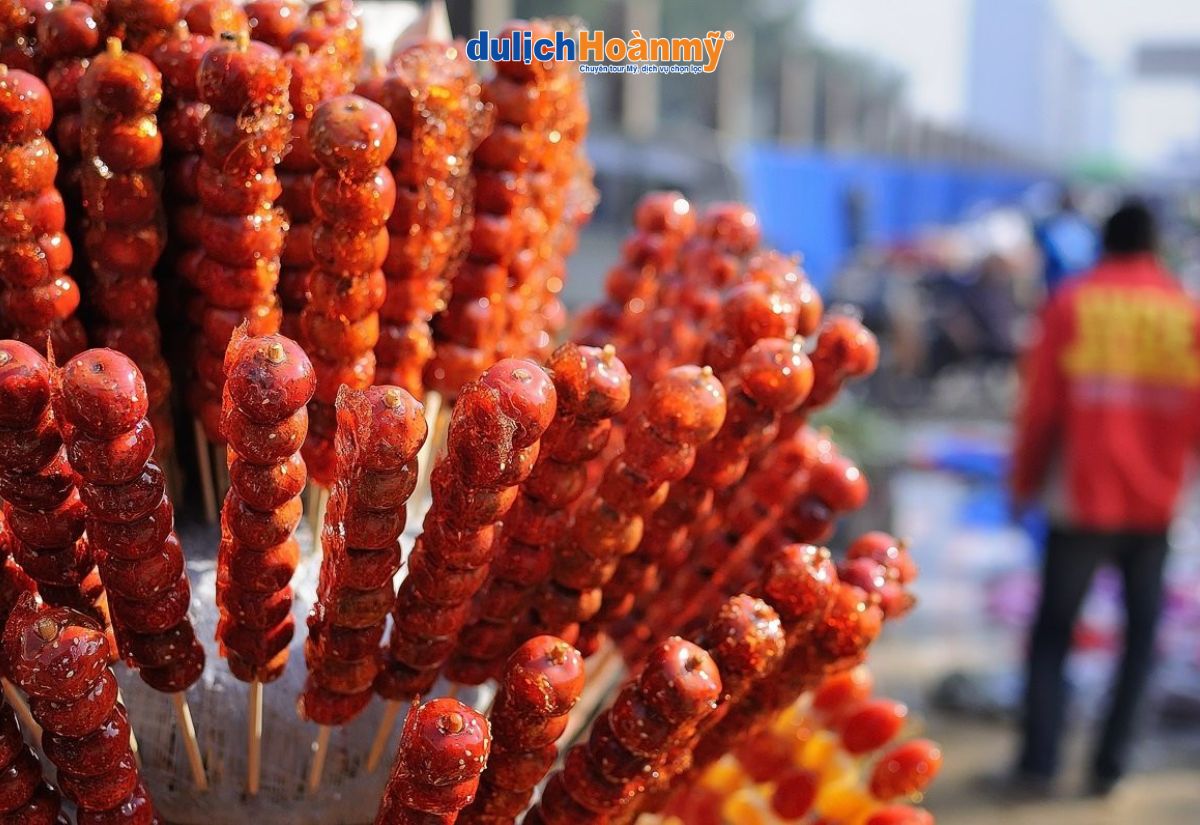 Du lịch Bắc Kinh - Kinh nghiệm khám phá Thủ đô nghìn năm của Trung Quốc 16 Kẹo hồ lô
