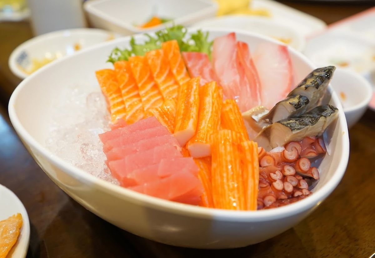 Du lịch Kamakura - Khám phá Cố Đô cổ kính và thanh bình kế bên Tokyo 12 Thưởng thức hải sản tươi ngon vùng biển Kanagawa