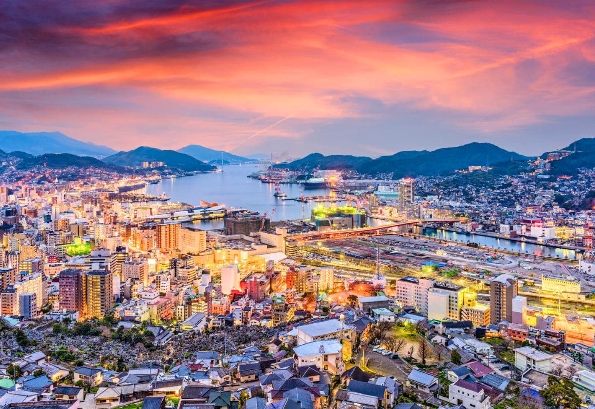 Nagasaki Nhật Bản - Kinh nghiệm du lịch và điểm đến nổi tiếng 1 Vẻ đẹp lung linh của Vịnh Nagasaki về đêm