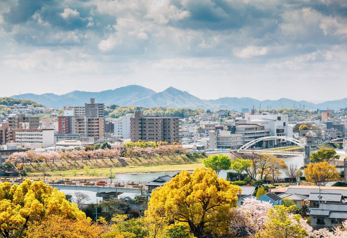 Okayama Nhật Bản - Cẩm nang du lịch và điểm đến nổi bật 1 Okayama nằm ở vùng Chugoku, phía Tây Nhật Bản