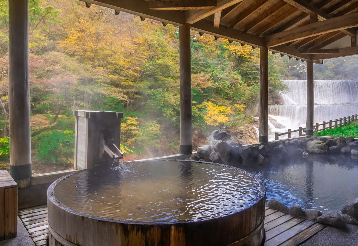 Tắm Onsen là gì? Khám phá văn hóa tắm suối nước nóng Nhật Bản 1 onsen là gì